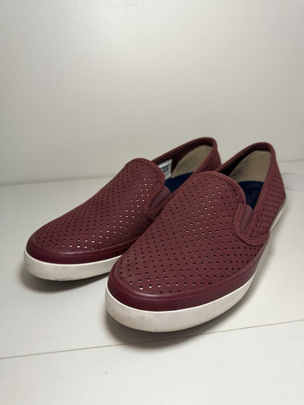 Sperry Top Sider 8 M Seaside Perforated Slip On Boat Shoes Coastal Sneaker Wine
